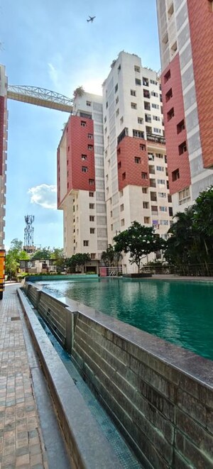  Apartment For Sale in Porur