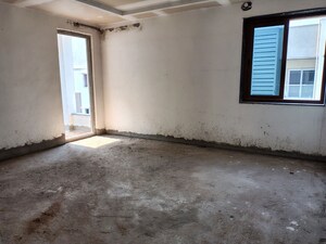 Room in  Apartment at Gunadala – for Sale