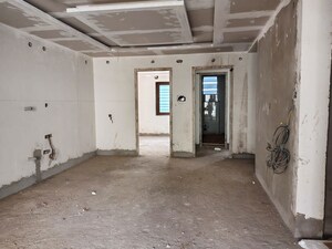 Room in  Apartment at Gunadala – for Sale