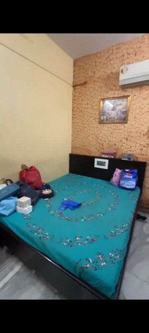 Furnished Amenities in 3 BHK Apartment at Sion – for Rent