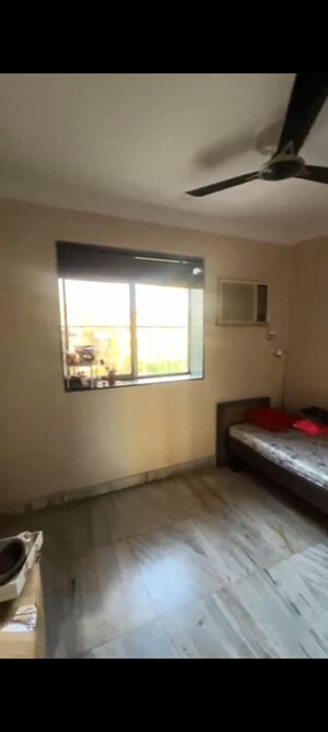 Room in 3 BHK Apartment at Sion – for Rent