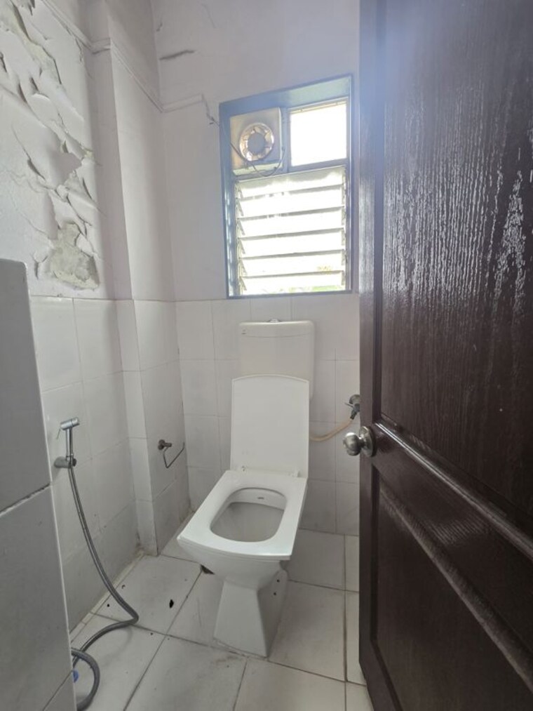 Bathroom, wadgaon sheri 1 Bedroom 620 Sq.Ft. Apartment In Wadgaon Sheri Pune 10483800