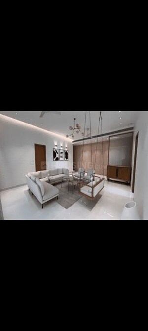 Team Area in 4 BHK Apartment at Juhu – for Sale