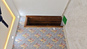 Furnished Amenities in 3 BHK Builder Floor at Mahindra Enclave – for Sale