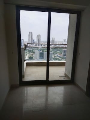 Room in 3.5 BHK Apartment at M3M Golf Estate, Sector 65 – for Rent