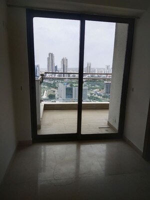 Room in 3 BHK Apartment at M3M Golf Estate, Sector 65 – for Rent