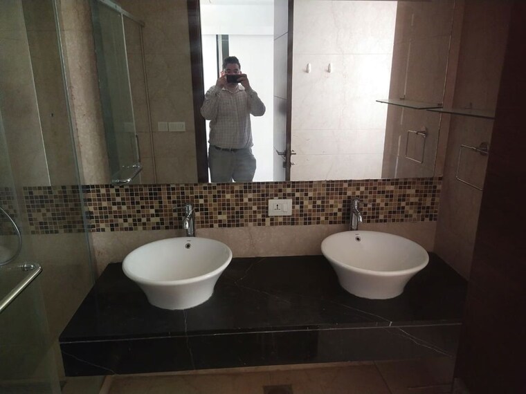 Bathroom, m3m-golf-estate 3 Bedroom 2979 Sq.Ft. Apartment In Sector 65 Gurgaon 10483883