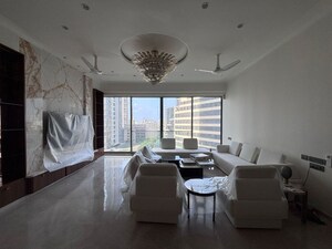 Team Area in 4 BHK Apartment at Rustomjee Crown, Prabhadevi – for Rent