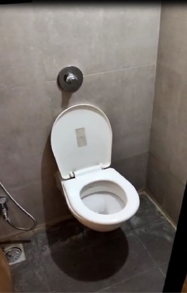 Bathroom, florida-river-bank 1 Bedroom 610 Sq.Ft. Apartment In Mundhwa Pune 10483887