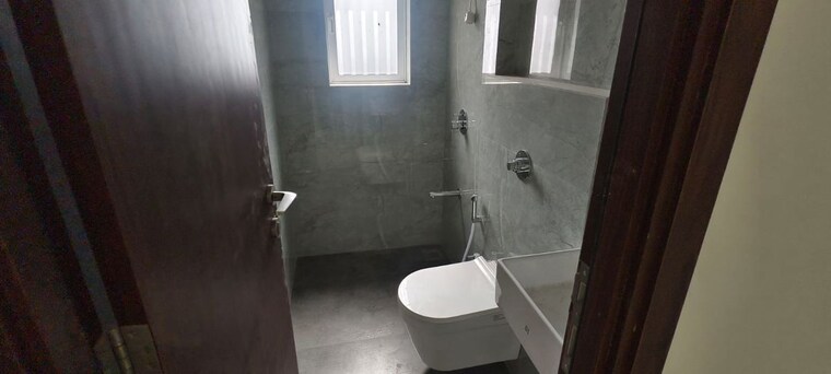 Bathroom, bc-corp-avita 2 Bedroom 570 Sq.Ft. Apartment In Bandra East Mumbai 10483916