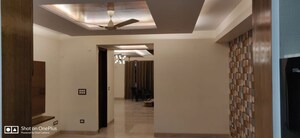 Room in 3 BHK Apartment at Unitech South City II, Sector 50 – for Rent