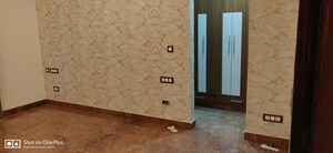 Room in 3 BHK Apartment at Unitech South City II, Sector 50 – for Rent
