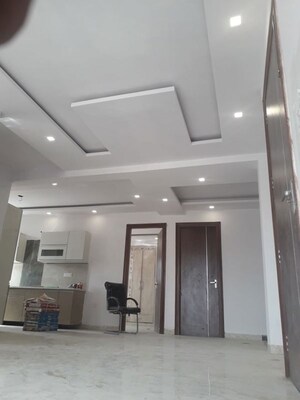 Building Lobby in 3 BHK Apartment at Unitech South City II, Sector 50 – for Rent