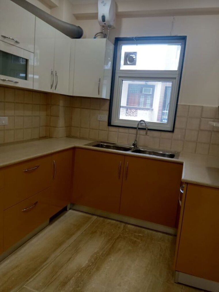 Kitchen, emaar-mgf-emerald-hills 4 Bedroom 3200 Sq.Ft. Apartment In Sector 65 Gurgaon 10483983