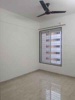 Room in 2.5 BHK Apartment at Tirupati Regalia Phase 2, Vishrantwadi – for Rent