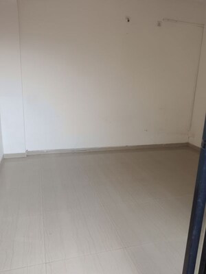 Room in 2 BHK Apartment at Tirupati Campus, Tingre Nagar – for Rent
