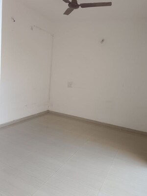 Room in 2 BHK Apartment at Tirupati Campus, Tingre Nagar – for Rent