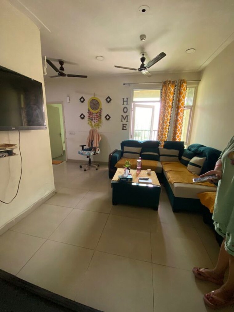 Living Room, gaur-city-2-12th-avenue 2.5 Bedroom 1225 Sq.Ft. Apartment In Sector 16c Greater Noida Greater Noida 10483991