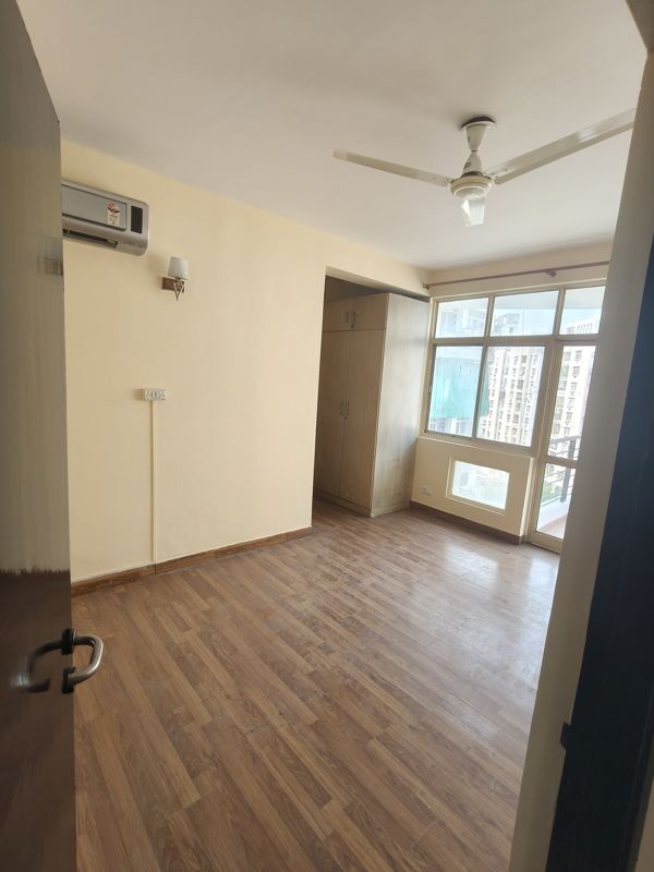 3 BHK + Servant Room 1955 Sq.Ft. Apartment in Omaxe Heights Gomti Nagar
