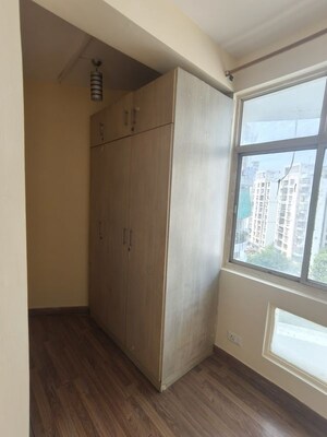 Room in 3 BHK Apartment at Omaxe Heights Gomti Nagar, Gomti Nagar – for Rent