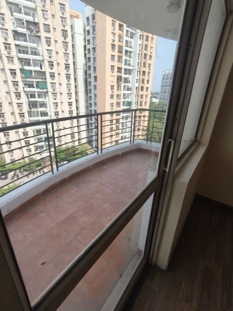 Balcony, omaxe-heights-gomti-nagar 3 Bedroom 1955 Sq.Ft. Apartment In Gomti Nagar Lucknow 10484002