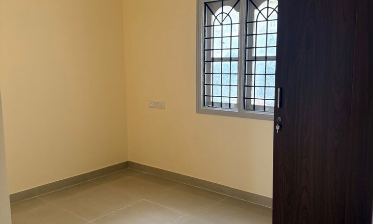 Room, kasturi nagar 3 Bedroom 1500 Sq.Ft. Apartment In Kasturi Nagar Bangalore 10484014