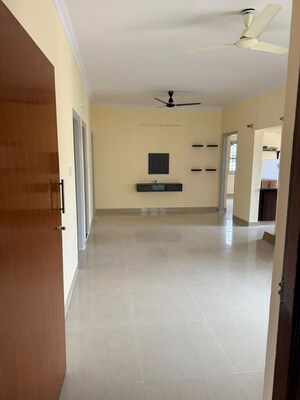Room in 3 BHK Apartment at Kasturi Nagar – for Rent