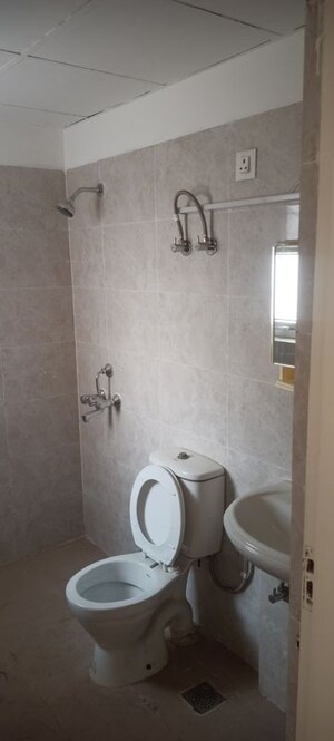 Bathroom in 4 BHK Builder Floor at BPTP Parkland Pride Phase 2, Sector 77 – for Rent