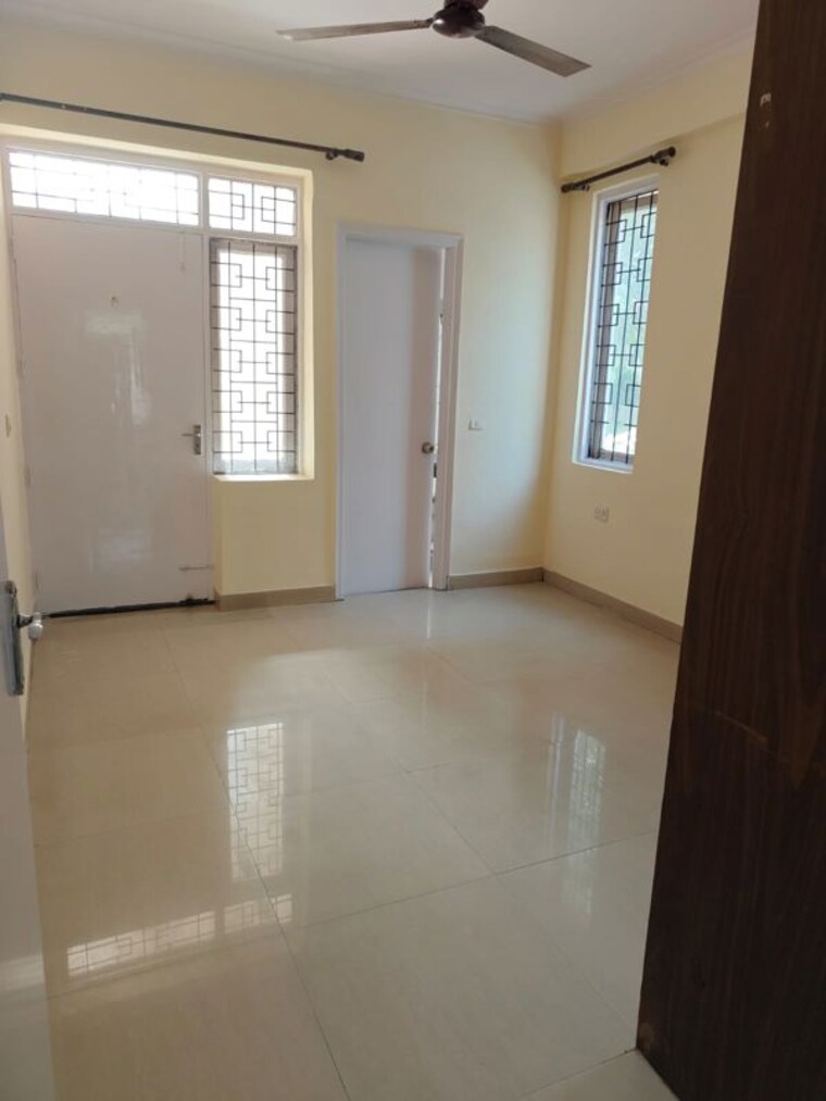 Room, unitech-arcadia 2 Bedroom 2400 Sq.Ft. Builder Floor In South City 2 Gurgaon 10484020