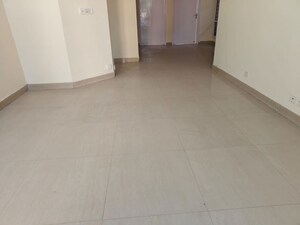Room in 2 BHK Builder Floor at Unitech Arcadia, South City 2 – for Rent
