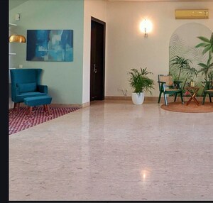 Room in 4 BHK Villa at Nirvana Country Birch Court, Sector 50 – for Rent