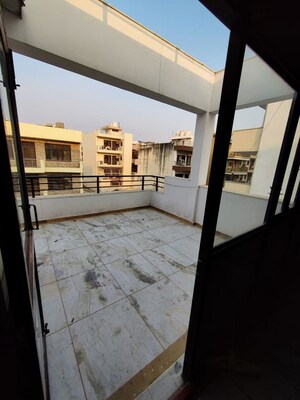Bedroom in 2 BHK Builder Floor at Sector 47 – for Rent