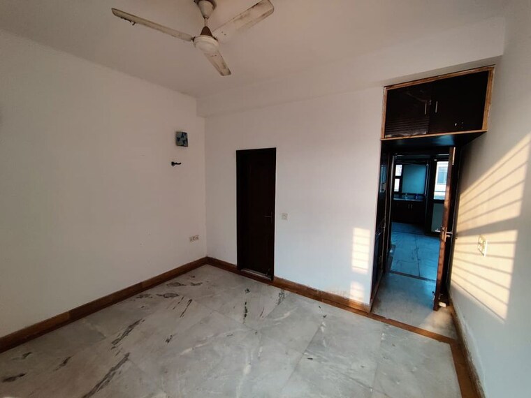 Room, sector 47 2 Bedroom 1200 Sq.Ft. Builder Floor In Sector 47 Gurgaon 10484064