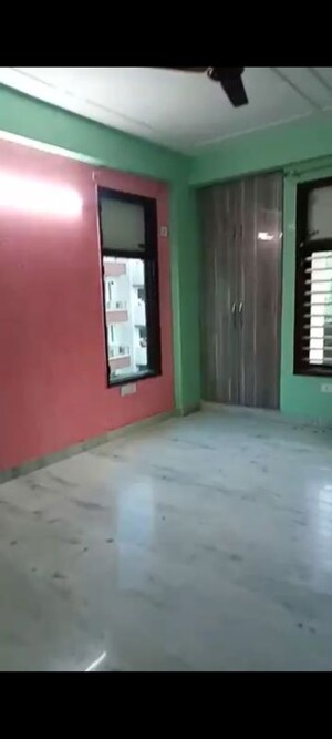 Room in 3 BHK Builder Floor at Sector 47 – for Rent