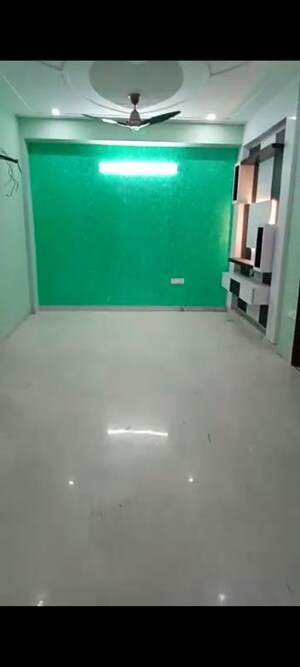Room in 3 BHK Builder Floor at Sector 47 – for Rent
