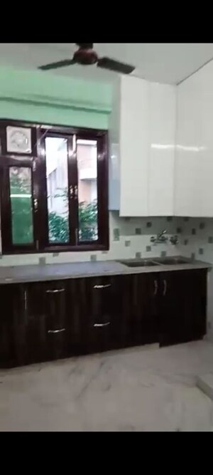 Kitchen in 3 BHK Builder Floor at Sector 47 – for Rent