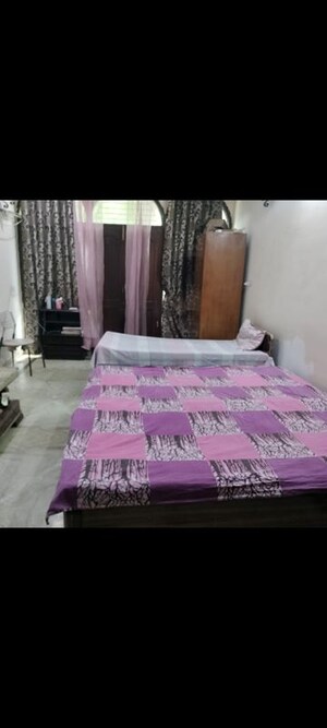 Bedroom in  Pg at Sector 37 – for Rent