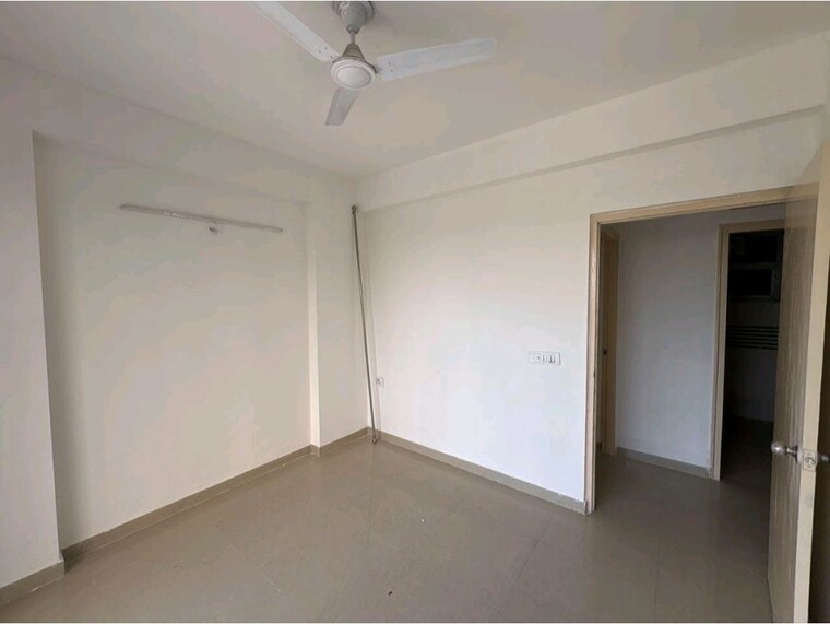 Room, shree-vardhman-green-court 2 Bedroom 700 Sq.Ft. Apartment In Sector 90 Gurgaon 10484091