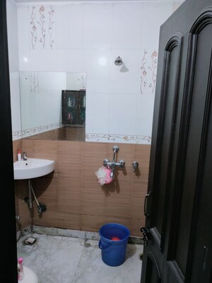 Bathroom in 2 BHK Builder Floor at Sector 47 – for Rent