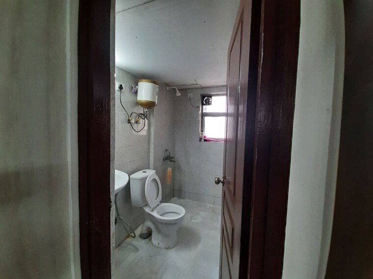 Bathroom, logix-blossom-zest 1 RK 494 Sq.Ft. Apartment In Sector 143 Noida 10484140