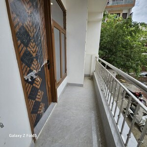 Balcony in 1 BHK Builder Floor at Saket – for Rent