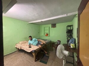 Bedroom in 2 BHK Builder Floor at Sector 82 – for Rent
