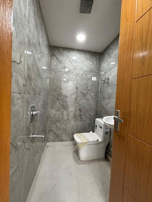 Bathroom in 1 BHK Builder Floor at Kharadi Gaon – for Rent