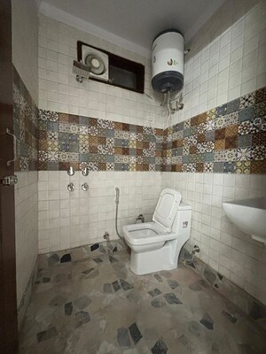 Bathroom in 1 BHK Builder Floor at Kharadi Gaon – for Rent