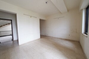 Room in 3 BHK Apartment at Ellisbridge – for Sale