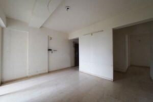 Room in 3 BHK Apartment at Ellisbridge – for Sale