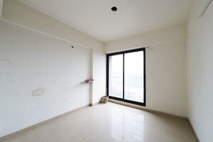 Room in 3 BHK Apartment at Ellisbridge – for Sale