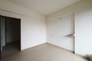 Room in 3 BHK Apartment at Ellisbridge – for Sale
