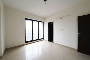Room in 3 BHK Apartment at Ellisbridge – for Sale