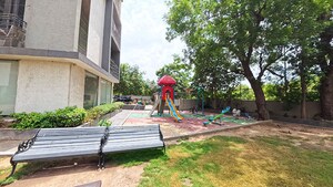 3 BHK Apartment – Garden View at Ellisbridge - for Sale